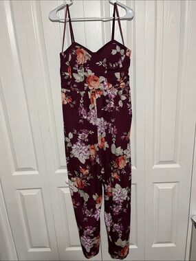 Floral Spaghetti-Strap Jumpsuit in Plum